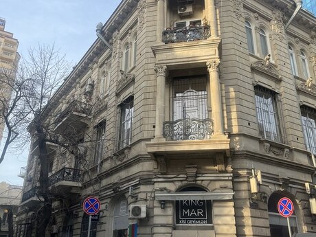 3 otaqlı köhnə tikili - Sahil m. - 100 m²
