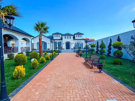 5 otaqlı həyət evi/bağ evi - Şüvəlan q. - 280 m²