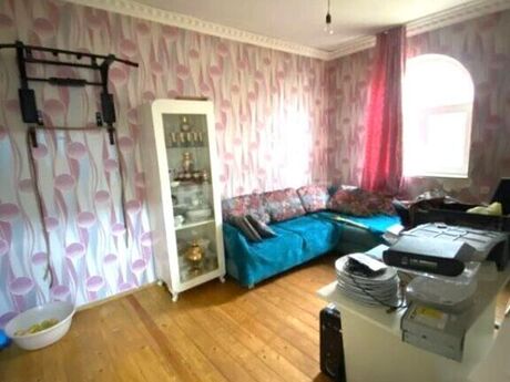 7 otaqlı həyət evi/bağ evi - Badamdar q. - 200 m²