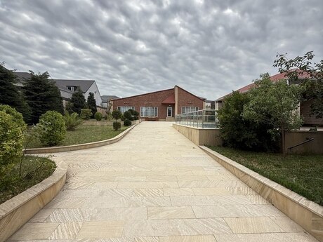 5 otaqlı həyət evi/bağ evi - Mərdəkan q. - 225 m²