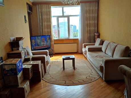 3-room apartment, 95 m², Qara Qarayev: 270 000 ₼ 2