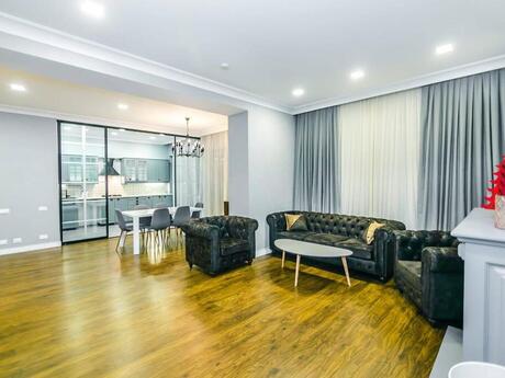 5 otaqlı mənzil, 243 m², Sahil: 950 000 ₼ 5