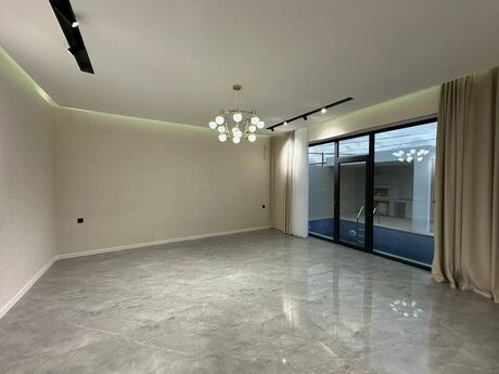 4 otaqlı həyət evi/bağ evi - Buzovna q. - 140 m²