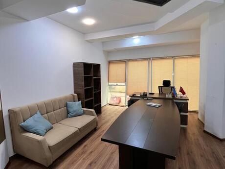 1 otaqlı ofis - Sahil m. - 27 m²