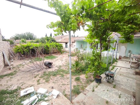 5 otaqlı həyət evi/bağ evi - Şüvəlan q. - 120 m²