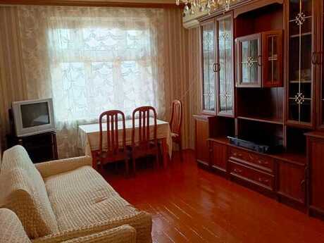 3 otaqlı köhnə tikili - 8 Noyabr m. - 80 m²