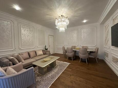 4 otaqlı yeni tikili - Şah İsmayıl Xətai m. - 155 m²