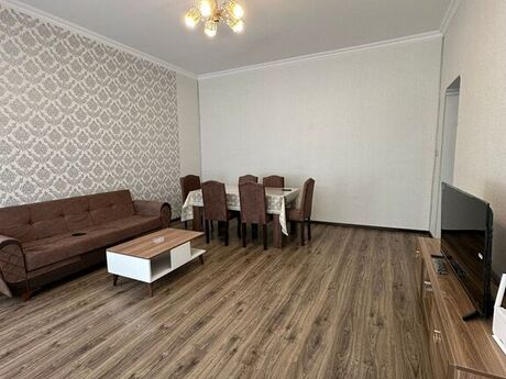 4 otaqlı həyət evi/bağ evi - Badamdar q. - 300 m²