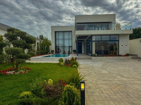 6 otaqlı həyət evi/bağ evi - Mərdəkan q. - 360 m²