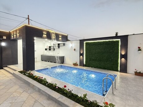 4 otaqlı həyət evi/bağ evi - Şüvəlan q. - 180 m²