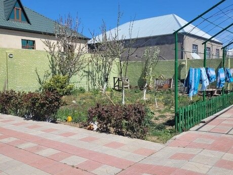 6 otaqlı həyət evi/bağ evi - Mehdiabad q. - 225 m²