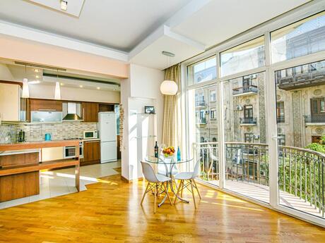 Kirayə 2 otaqlı mənzil, 120 m², İçəri Şəhər: 100 ₼/ay 5