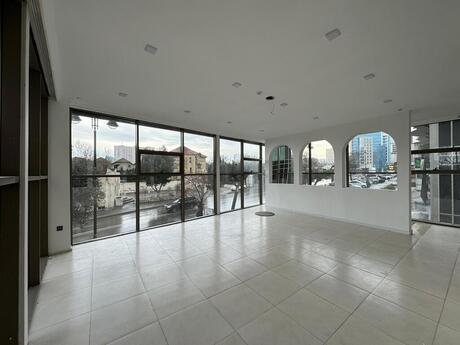 Объект - м. 20 января - 180 м²