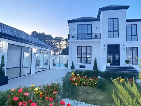 5 otaqlı həyət evi/bağ evi - Mərdəkan q. - 350 m²