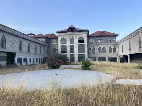 Obyekt - Qala q. - 2324 m²