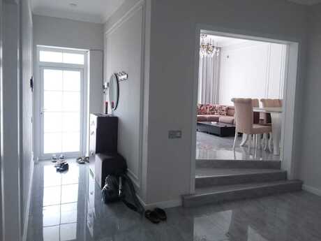 3 otaqlı həyət evi/bağ evi - Badamdar q. - 209 m²