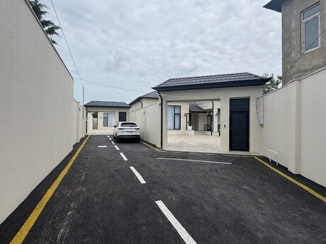 4 otaqlı həyət evi/bağ evi - Buzovna q. - 180 m²