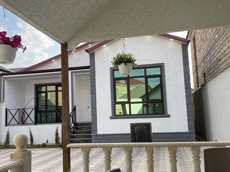 4 otaqlı həyət evi/bağ evi - Savalan q. - 120 m²