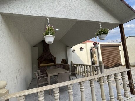 4 otaqlı həyət evi/bağ evi - Savalan q. - 120 m²