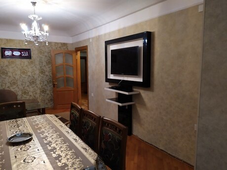 3 otaqlı köhnə tikili - 28 May m. - 77 m²