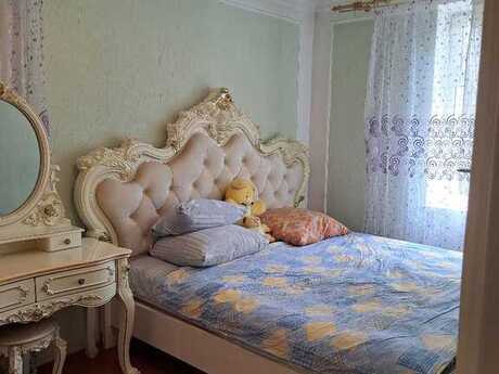 2 otaqlı köhnə tikili - Elmlər Akademiyası m. - 45 m²