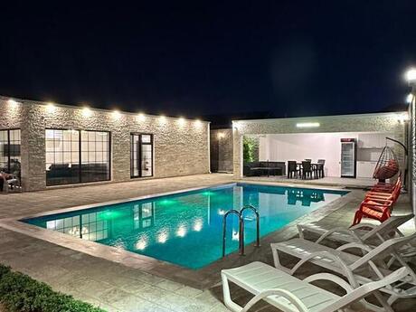 4 otaqlı həyət evi/bağ evi - Bilgəh q. - 200 m²