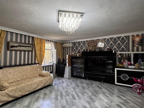 Elan №5342405 - Bakı, Elmlər Akademiyası m., 3 otaqlı, 65 m², 5/5 mərtəbə