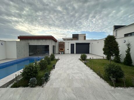 4 otaqlı həyət evi/bağ evi - Mərdəkan q. - 200 m²