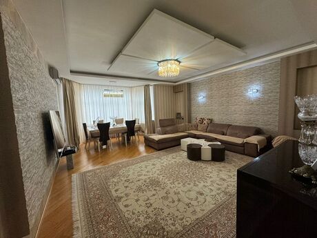 3 otaqlı mənzil, 188 m², 8 Noyabr: 500 000 ₼ 2