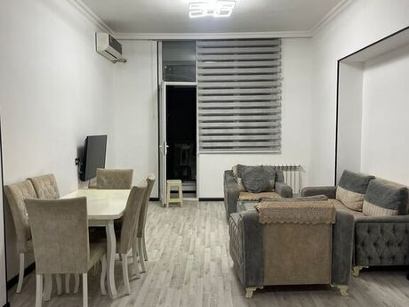 2-комн. новостройка - м. 28 мая - 65 м²