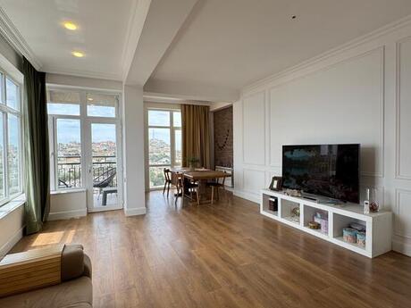 3 otaqlı yeni tikili - Səbail r. - 145 m²