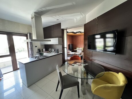 4 otaqlı yeni tikili - Nəsimi r. - 165 m²