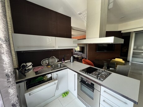 4 otaqlı yeni tikili - Nəsimi r. - 165 m²