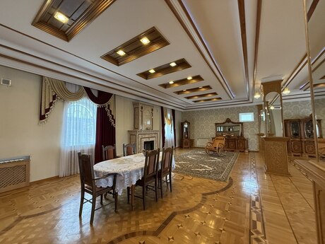10 otaqlı həyət evi/bağ evi - Badamdar q. - 1000 m²