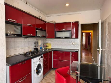 3 otaqlı köhnə tikili - Yasamal r. - 85 m²