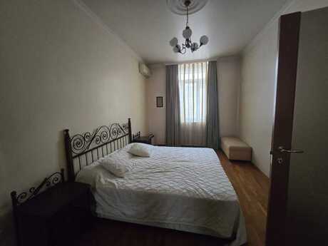4 otaqlı köhnə tikili - Sahil m. - 109 m²