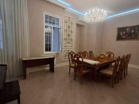 3 otaqlı köhnə tikili - 28 May m. - 150 m²