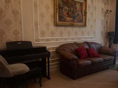 3 otaqlı köhnə tikili - 28 May m. - 150 m²