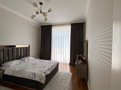 3-room apartment, 137 m², Ağ şəhər: 580 000 ₼ 2
