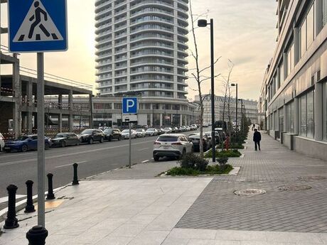 Obyekt - Ağ şəhər q. - 673 m²