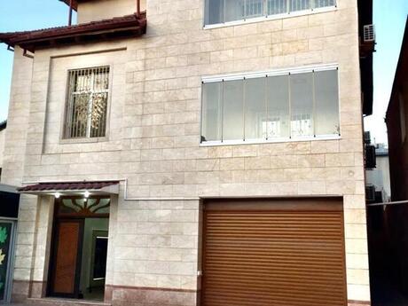 9 otaqlı həyət evi/bağ evi - Gənclik m. - 500 m²