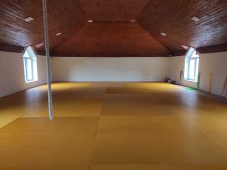 Объект - м. 8 ноября - 240 м²