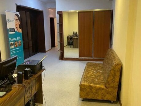 8 otaqlı ofis - Nəsimi r. - 330 m²