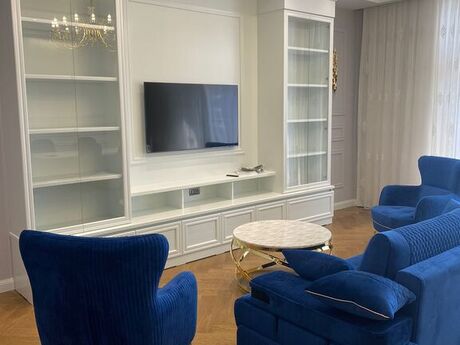 3 otaqlı yeni tikili - 28 May m. - 160 m²