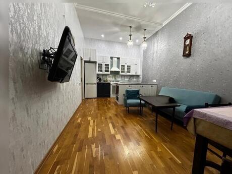 3 otaqlı yeni tikili - İnşaatçılar m. - 75 m²