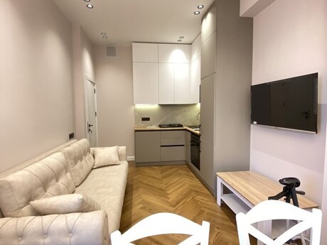 Аренда: 2-комнатная квартира, 60 м², 8 Noyabr: 1 000 ₼/мес 3