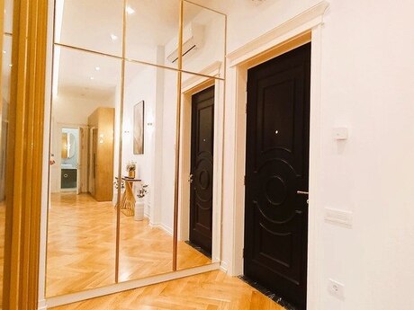 3-комнатная квартира, 120 м², 28 May: 380 000 ₼ 2