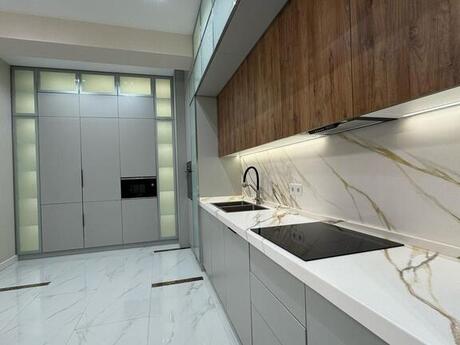 3 otaqlı yeni tikili - Ağ şəhər q. - 125 m²