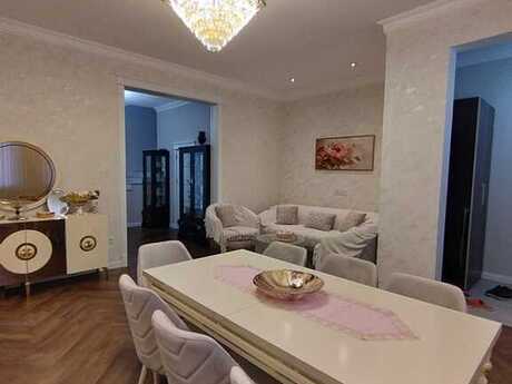 4 otaqlı həyət evi/bağ evi - Nəsimi m. - 280 m²