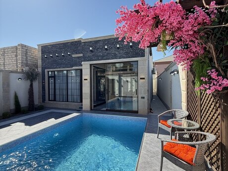 4 otaqlı həyət evi/bağ evi - Mərdəkan q. - 135 m²